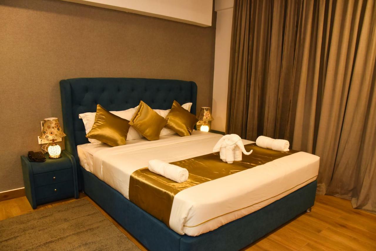Silver Oak Hotel Mysore Luaran gambar