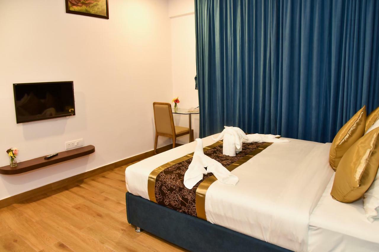Silver Oak Hotel Mysore Luaran gambar