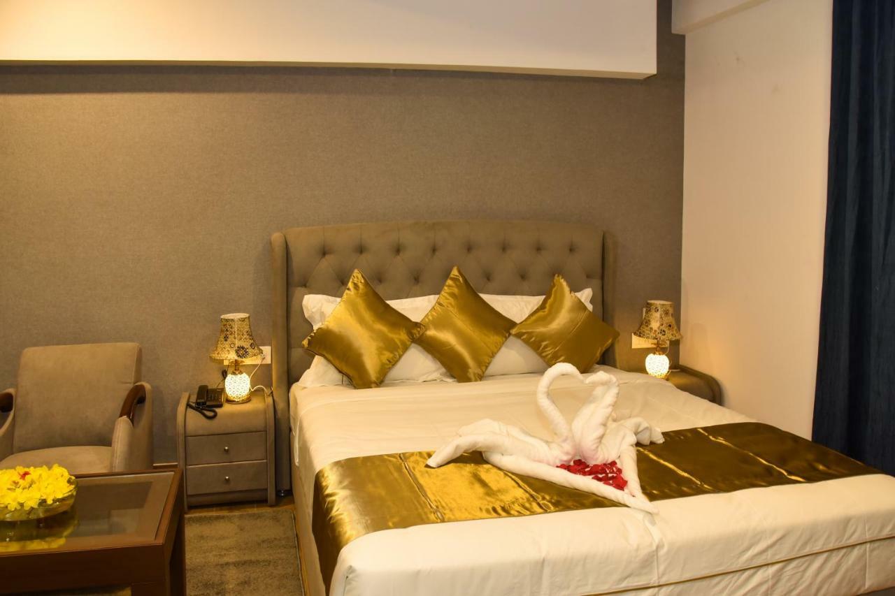 Silver Oak Hotel Mysore Luaran gambar